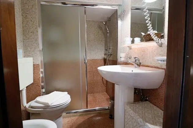 Deluxe Oda, 1 Büyük (Queen) Boy Yatak, Sigara İçilmez, Bahçe Manzaralı