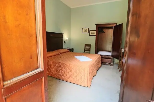 Standard Tek Büyük veya İki Ayrı Yataklı Oda, 1 Büyük (Queen) Boy Yatak, Bahçe Manzaralı