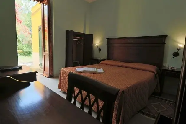 Standard Tek Büyük veya İki Ayrı Yataklı Oda, 1 Büyük (Queen) Boy Yatak, Bahçe Manzaralı