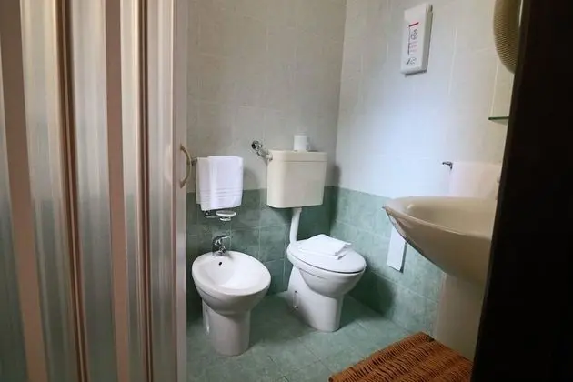 Standard Tek Büyük veya İki Ayrı Yataklı Oda, 1 Büyük (Queen) Boy Yatak, Bahçe Manzaralı