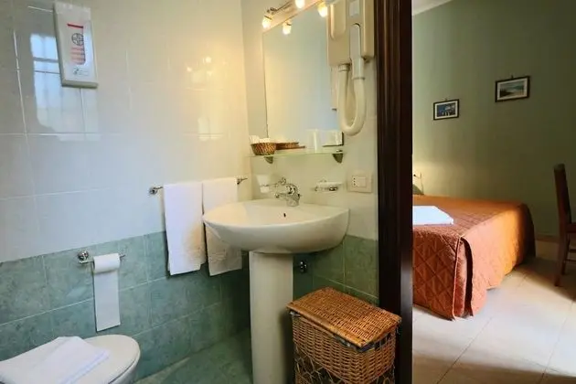 Standard Tek Büyük veya İki Ayrı Yataklı Oda, 1 Büyük (Queen) Boy Yatak, Bahçe Manzaralı