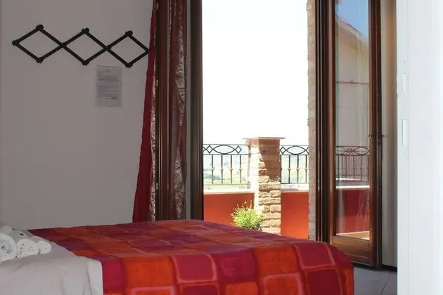 Üç Kişilik Oda (Rosso Piceno)