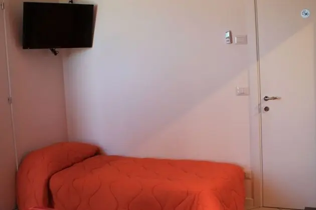 Üç Kişilik Oda (Rosso Piceno)