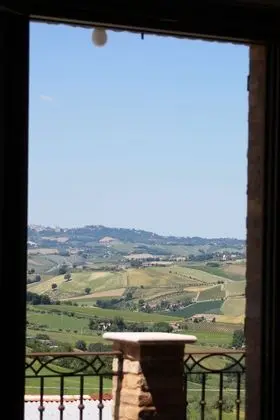 Üç Kişilik Oda (Rosso Piceno)