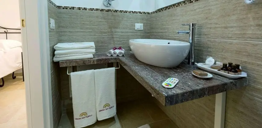 Traditional Tek Büyük Yataklı Oda (Dante Alighieri)