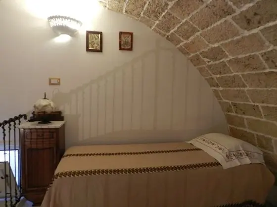 Üç Kişilik Oda