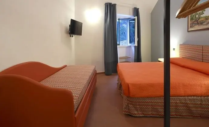 Comfort Dört Kişilik Oda