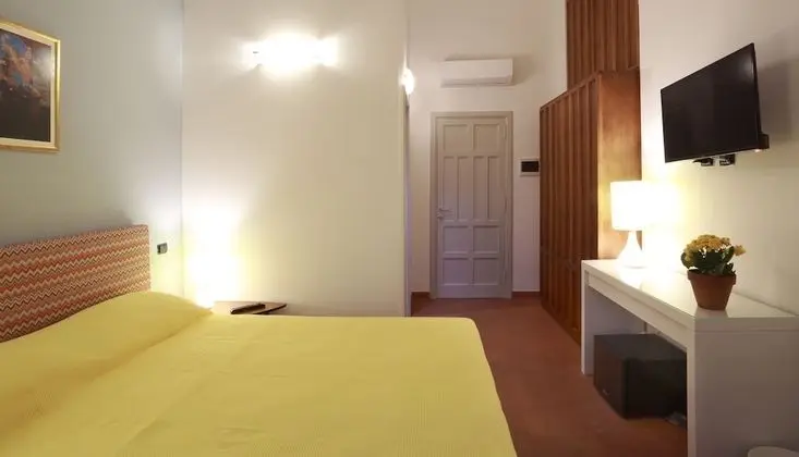 Comfort Tek Büyük veya İki Ayrı Yataklı Oda