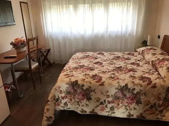 Basic Tek Büyük Yataklı Oda, 1 Yatak Odası, Sigara İçilebilir, Tepe Manzaralı