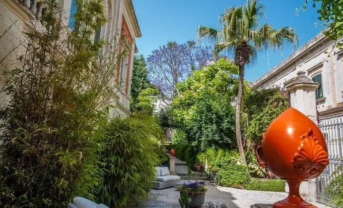 Deluxe Tek Büyük Yataklı Oda, 1 En Büyük (King) Boy Yatak, Sauna, Bahçe Manzaralı