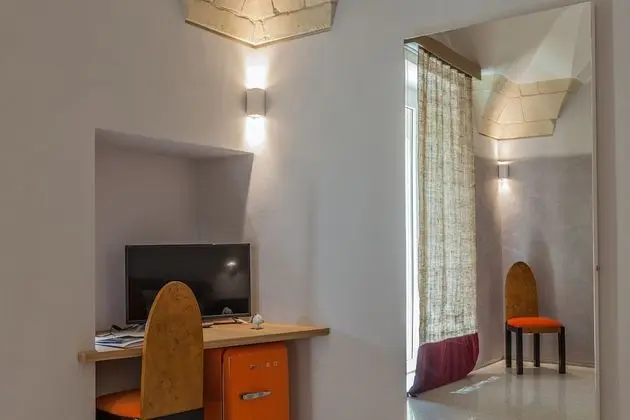 Deluxe Tek Büyük Yataklı Oda, Bahçe Manzaralı