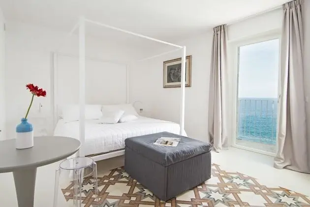 Deluxe Tek Büyük Yataklı Oda, Balkon, Deniz Manzaralı