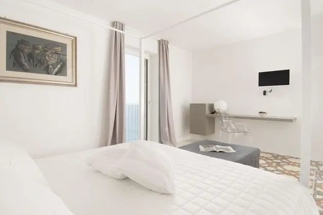Deluxe Tek Büyük Yataklı Oda, Balkon, Deniz Manzaralı