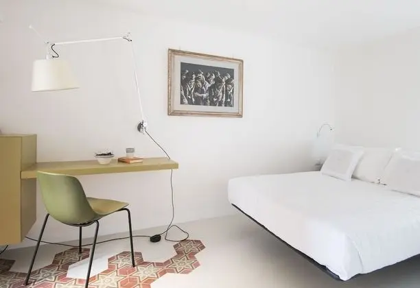 Standard Tek Büyük Yataklı Oda