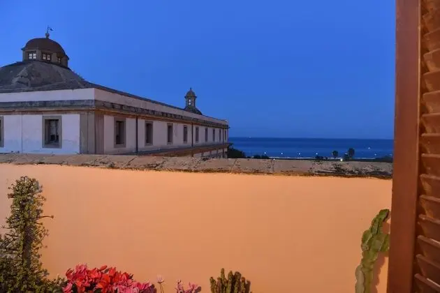 Deluxe Tek Büyük Yataklı Oda, Deniz Manzaralı