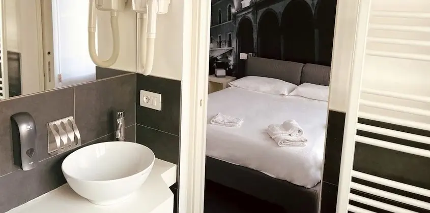 Standard Tek Büyük Yataklı Oda, Banyolu/Duşlu