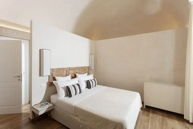 Deluxe Tek Büyük Yataklı Oda, Balkon, Kısmi Deniz Manzaralı (Trabucco)