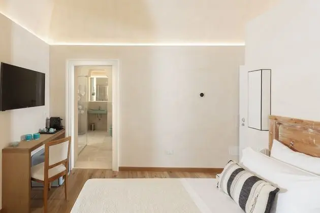 Deluxe Tek Büyük Yataklı Oda, Balkon, Kısmi Deniz Manzaralı (Trabucco)