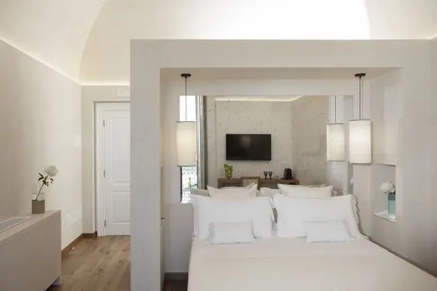 Deluxe Tek Büyük Yataklı Oda, Balkon, Liman Manzaralı (Sant'Antuono)