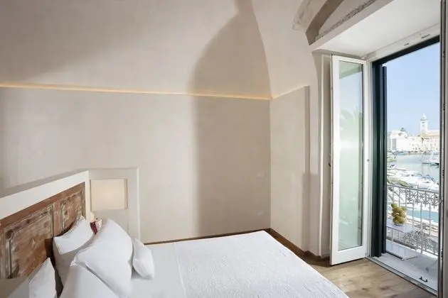 Luxury Dört Kişilik Oda, Balkon, Liman Manzaralı (Grotta Azzurra)