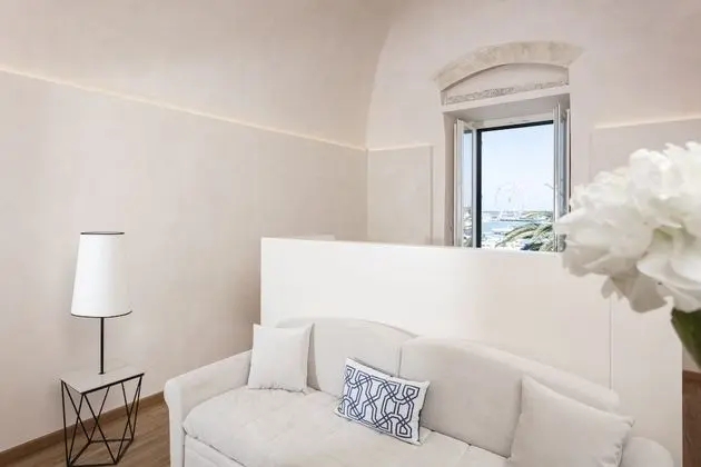 Luxury Dört Kişilik Oda, Balkon, Liman Manzaralı (Grotta Azzurra)
