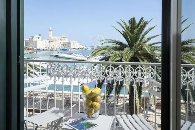 Luxury Dört Kişilik Oda, Balkon, Liman Manzaralı (Grotta Azzurra)