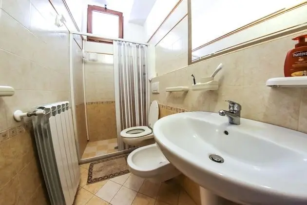 Economy Üç Kişilik Oda