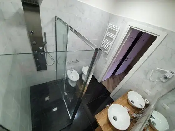 Tek Büyük Yataklı Oda (Camera 5)