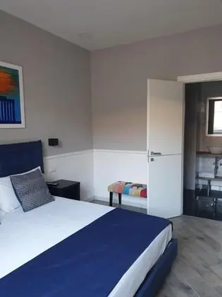 Üç Kişilik Oda (Camera 1)