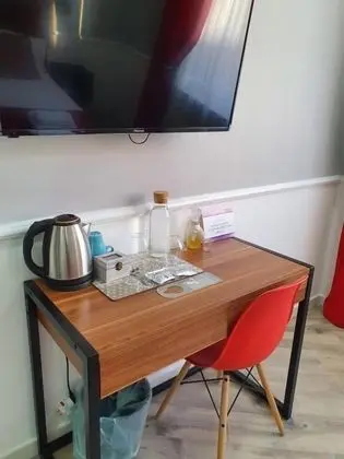 Üç Kişilik Oda (Camera 1)
