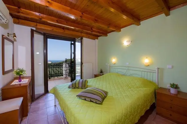 Villa, 4 Yatak Odası, Şömine