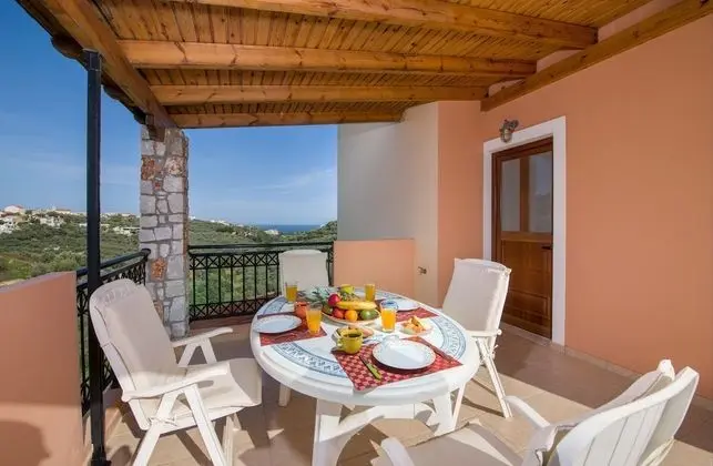 Villa, 4 Yatak Odası, Şömine