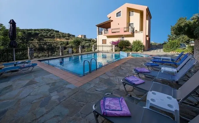 Villa, 4 Yatak Odası, Şömine