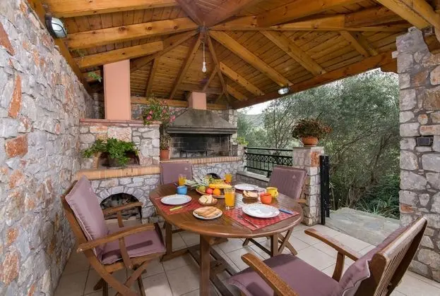 Villa, 4 Yatak Odası, Şömine