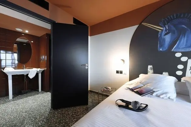 Grand Tek Büyük Yataklı Oda