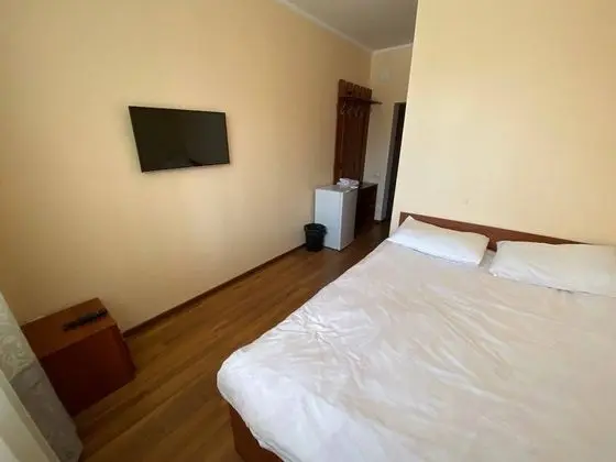 Basic Tek Büyük Yataklı Oda