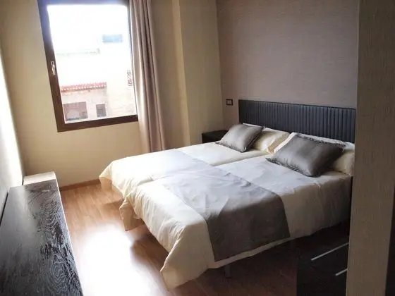 1 Çift Kişilik Veya 2 Tek Kişilik Yatak Standard