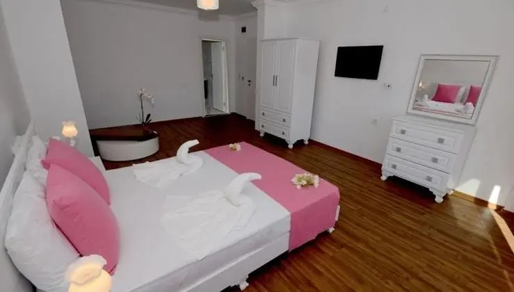 Standart Oda, Bahçe Manzaralı