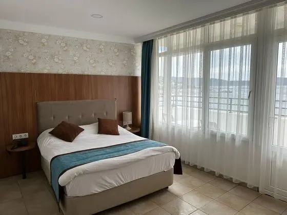 Luxury Tek Büyük Yataklı Oda, 1 Çift Kişilik Yatak, Balkon/Veranda, Deniz Manzaralı