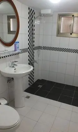 Üç Kişilik Oda, 1 Yatak Odası