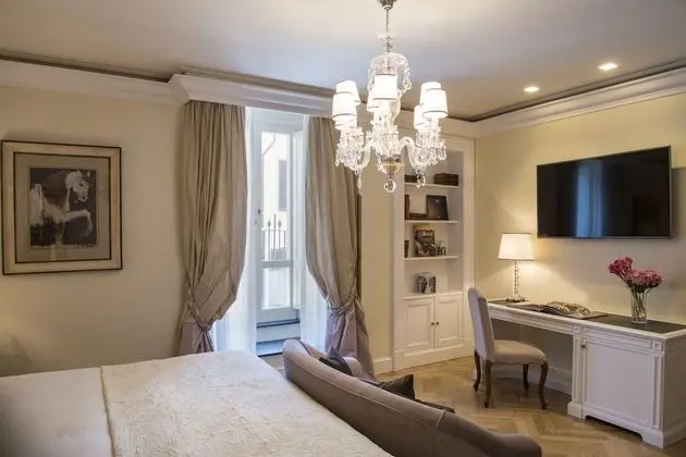 Deluxe Tek Büyük Yataklı Oda
