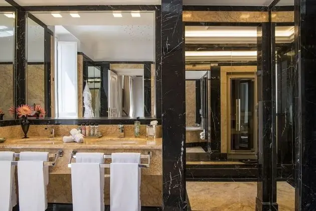 Executive Suite (Suite Temptation)