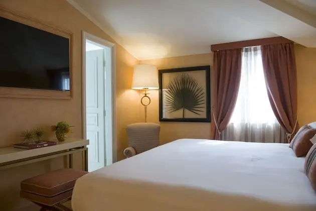 Roman Dream Suite (Suite Temptation)