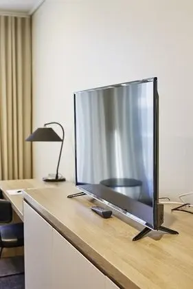 Hot Deal Room