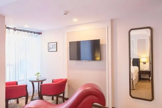 Deluxe Tek Büyük Yataklı Oda