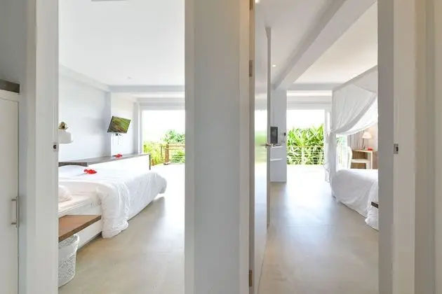 Villa (Sea)