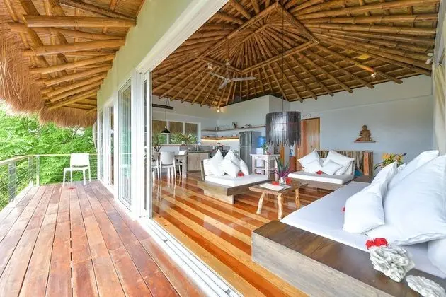 Villa (Sea)
