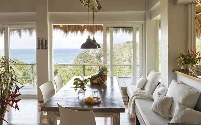 Villa (Sea)