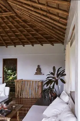 Villa (Sea)