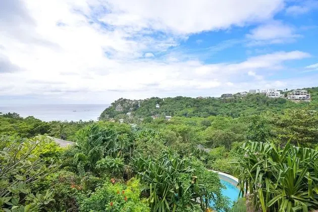 Villa (Sea)